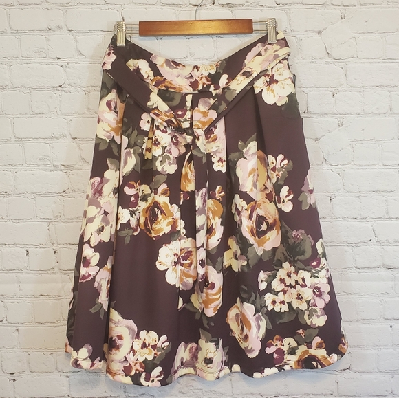 Haute Monde Dresses & Skirts - Haute Monde Purple Floral Midi Knee Length Skirt